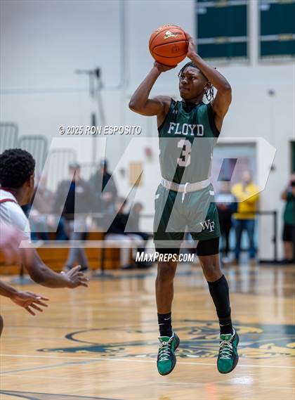 Thumbnail 3 in  Bay Shore vs William Floyd (NYSPHSAA Section XI Class AAA Semifinals) photogallery.