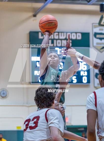 Thumbnail 2 in  Bay Shore vs William Floyd (NYSPHSAA Section XI Class AAA Semifinals) photogallery.