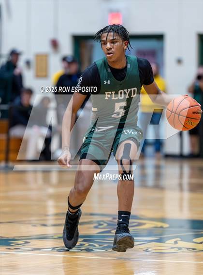 Thumbnail 3 in  Bay Shore vs William Floyd (NYSPHSAA Section XI Class AAA Semifinals) photogallery.