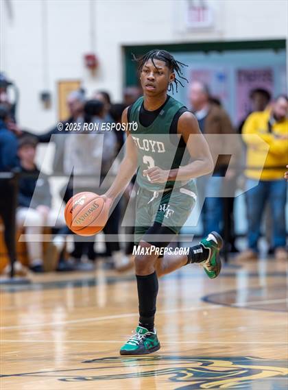 Thumbnail 1 in  Bay Shore vs William Floyd (NYSPHSAA Section XI Class AAA Semifinals) photogallery.