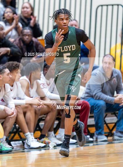 Thumbnail 1 in  Bay Shore vs William Floyd (NYSPHSAA Section XI Class AAA Semifinals) photogallery.