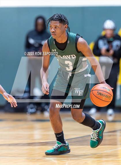 Thumbnail 3 in  Bay Shore vs William Floyd (NYSPHSAA Section XI Class AAA Semifinals) photogallery.