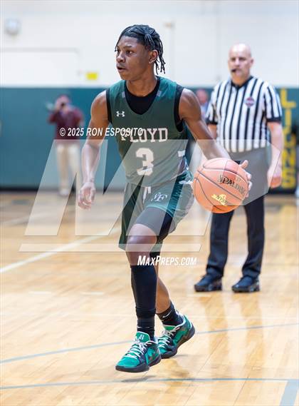 Thumbnail 1 in  Bay Shore vs William Floyd (NYSPHSAA Section XI Class AAA Semifinals) photogallery.