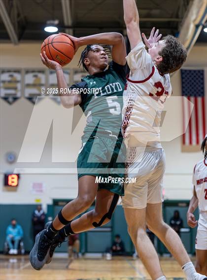 Thumbnail 3 in  Bay Shore vs William Floyd (NYSPHSAA Section XI Class AAA Semifinals) photogallery.