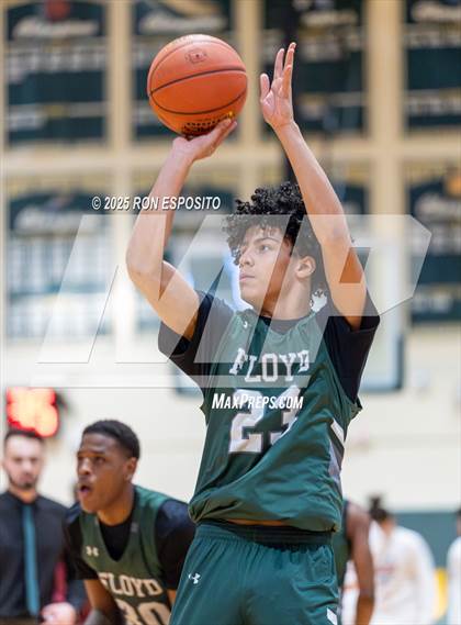 Thumbnail 3 in  Bay Shore vs William Floyd (NYSPHSAA Section XI Class AAA Semifinals) photogallery.