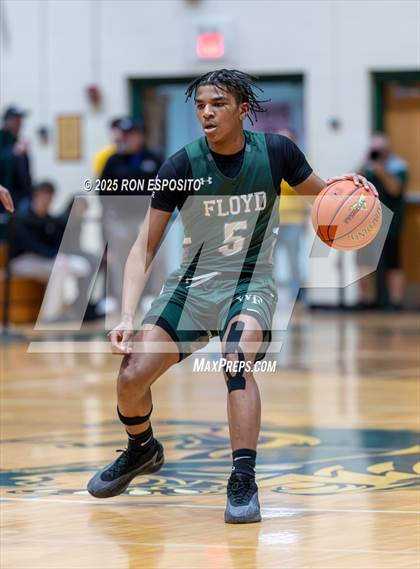 Thumbnail 1 in  Bay Shore vs William Floyd (NYSPHSAA Section XI Class AAA Semifinals) photogallery.