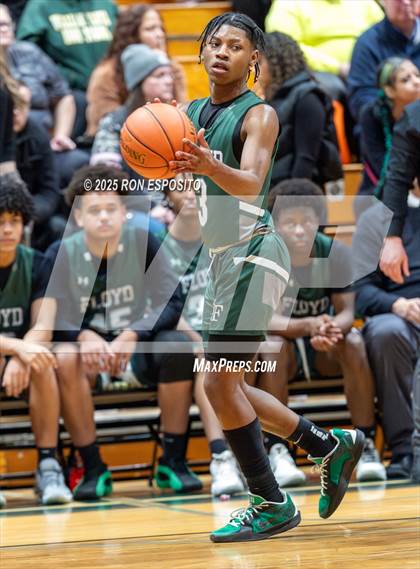 Thumbnail 1 in  Bay Shore vs William Floyd (NYSPHSAA Section XI Class AAA Semifinals) photogallery.