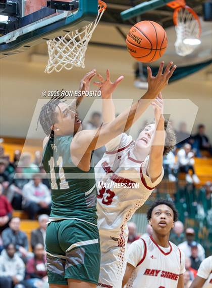 Thumbnail 2 in  Bay Shore vs William Floyd (NYSPHSAA Section XI Class AAA Semifinals) photogallery.