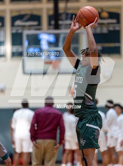 Thumbnail 1 in  Bay Shore vs William Floyd (NYSPHSAA Section XI Class AAA Semifinals) photogallery.