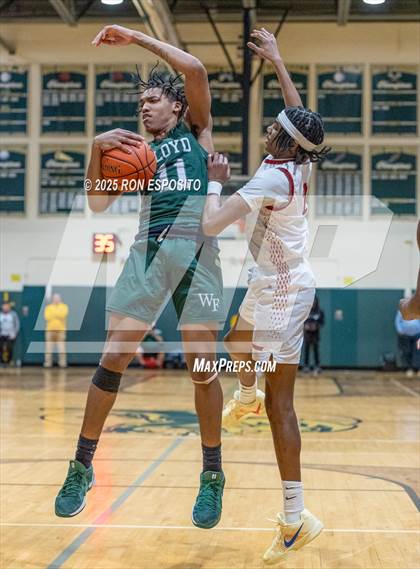 Thumbnail 2 in  Bay Shore vs William Floyd (NYSPHSAA Section XI Class AAA Semifinals) photogallery.