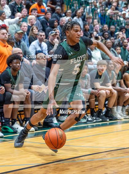 Thumbnail 1 in  Bay Shore vs William Floyd (NYSPHSAA Section XI Class AAA Semifinals) photogallery.