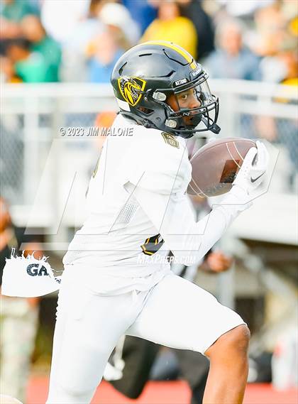 Thumbnail 1 in Bishop O'Dowd @ Moreau Catholic photogallery.
