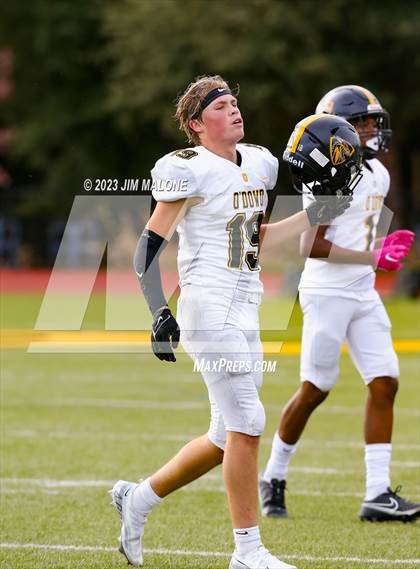 Thumbnail 3 in Bishop O'Dowd @ Moreau Catholic photogallery.