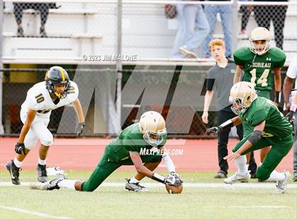 Thumbnail 2 in Bishop O'Dowd @ Moreau Catholic photogallery.