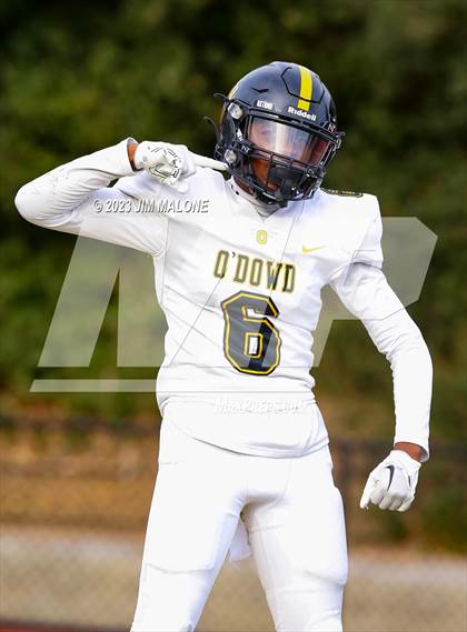 Thumbnail 3 in Bishop O'Dowd @ Moreau Catholic photogallery.