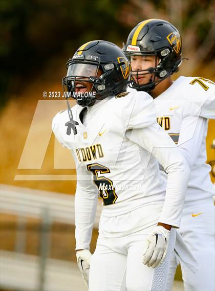 Thumbnail 3 in Bishop O'Dowd @ Moreau Catholic photogallery.