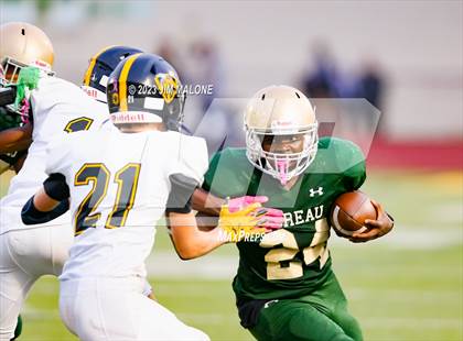 Thumbnail 2 in Bishop O'Dowd @ Moreau Catholic photogallery.