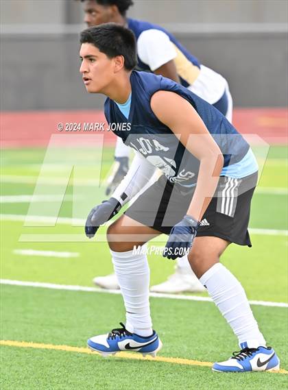 Thumbnail 3 in La Joya Community vs. Bourgade Catholic (Goldwater 7 on 7 Tournament) photogallery.