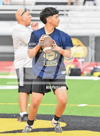 Thumbnail 3 in La Joya Community vs. Bourgade Catholic (Goldwater 7 on 7 Tournament) photogallery.