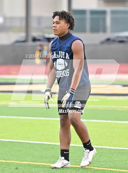 Thumbnail 3 in La Joya Community vs. Bourgade Catholic (Goldwater 7 on 7 Tournament) photogallery.