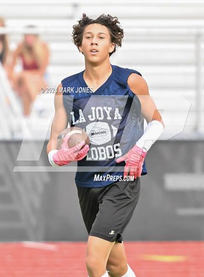 Thumbnail 2 in La Joya Community vs. Bourgade Catholic (Goldwater 7 on 7 Tournament) photogallery.