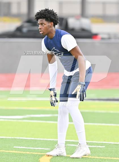 Thumbnail 3 in La Joya Community vs. Bourgade Catholic (Goldwater 7 on 7 Tournament) photogallery.