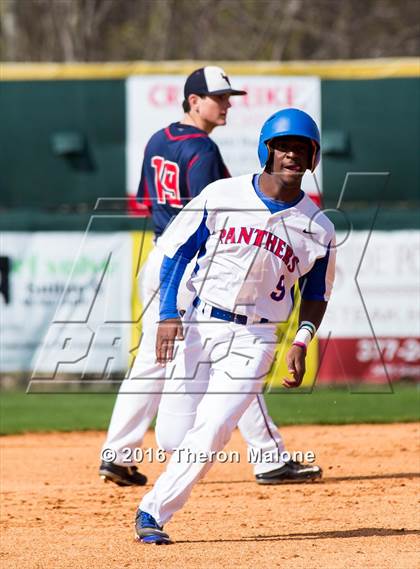 Thumbnail 1 in Lewisburg vs Bartlett photogallery.