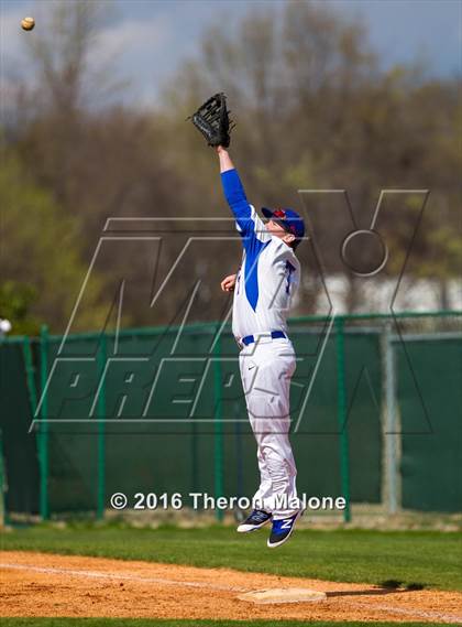 Thumbnail 2 in Lewisburg vs Bartlett photogallery.