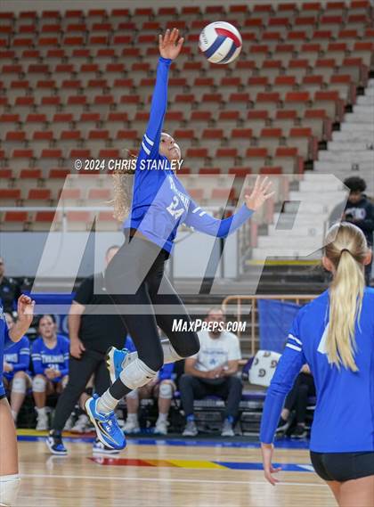 Thumbnail 1 in Valley Christian vs. Seton Catholic (AIA-3A Final) photogallery.