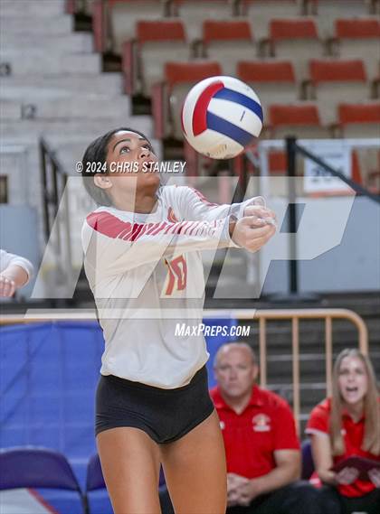 Thumbnail 1 in Valley Christian vs. Seton Catholic (AIA-3A Final) photogallery.