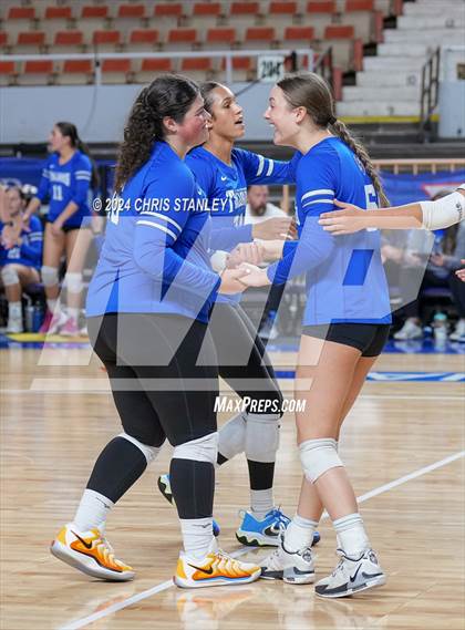 Thumbnail 3 in Valley Christian vs. Seton Catholic (AIA-3A Final) photogallery.