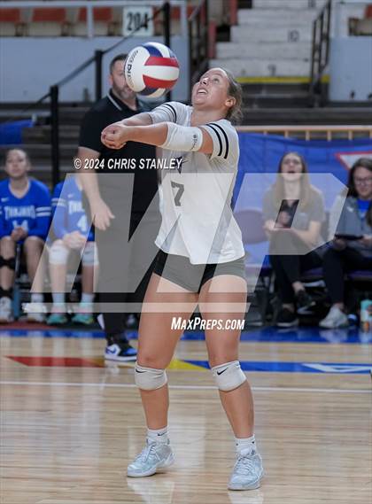 Thumbnail 2 in Valley Christian vs. Seton Catholic (AIA-3A Final) photogallery.