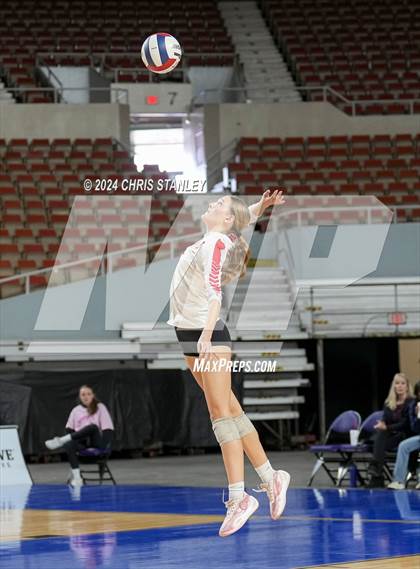 Thumbnail 3 in Valley Christian vs. Seton Catholic (AIA-3A Final) photogallery.