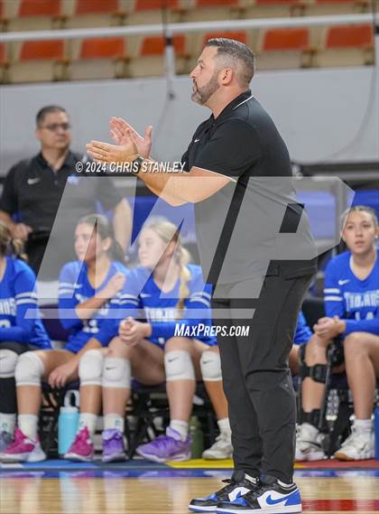 Thumbnail 2 in Valley Christian vs. Seton Catholic (AIA-3A Final) photogallery.