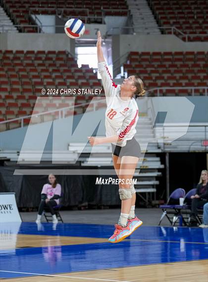 Thumbnail 3 in Valley Christian vs. Seton Catholic (AIA-3A Final) photogallery.