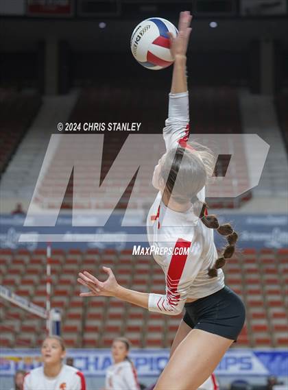 Thumbnail 3 in Valley Christian vs. Seton Catholic (AIA-3A Final) photogallery.