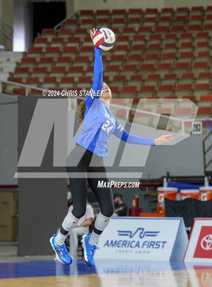 Thumbnail 1 in Valley Christian vs. Seton Catholic (AIA-3A Final) photogallery.