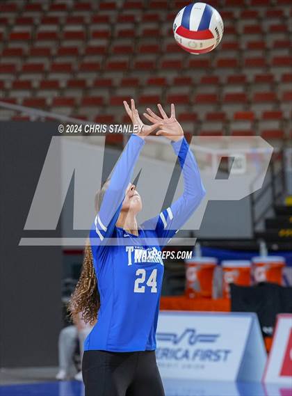 Thumbnail 1 in Valley Christian vs. Seton Catholic (AIA-3A Final) photogallery.
