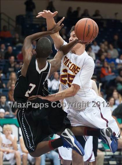 Thumbnail 2 in Torrey Pines vs Vista (CIF SDS D1 Final) photogallery.