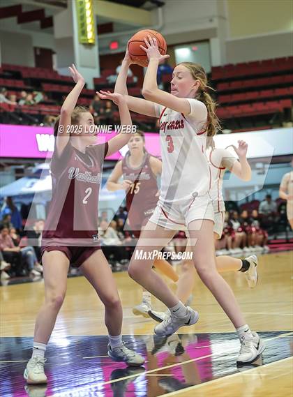 Thumbnail 3 in Yonkers Montessori Academy vs. Valhalla (NYSPHSAA Section 1 Class B Semifinal) photogallery.