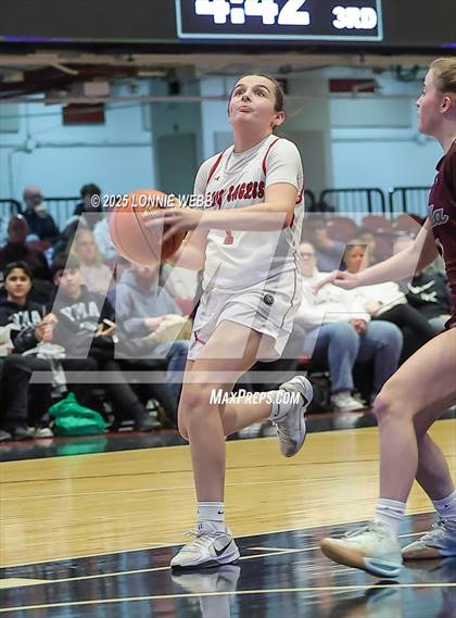 Thumbnail 3 in Yonkers Montessori Academy vs. Valhalla (NYSPHSAA Section 1 Class B Semifinal) photogallery.