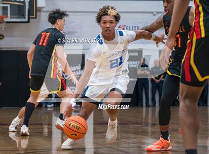 Thumbnail 1 in Punahou vs Oak Hill Academy (Iolani Classic) photogallery.