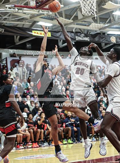 Thumbnail 1 in Archbishop Stepinac vs. Don Bosco Prep (Spalding Hoophall Classic) photogallery.