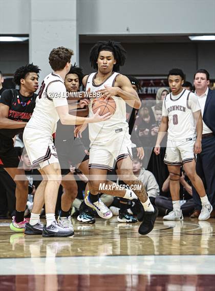 Thumbnail 3 in Archbishop Stepinac vs. Don Bosco Prep (Spalding Hoophall Classic) photogallery.
