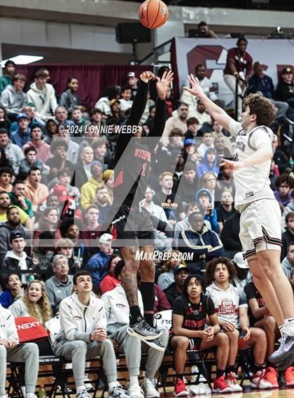 Thumbnail 3 in Archbishop Stepinac vs. Don Bosco Prep (Spalding Hoophall Classic) photogallery.