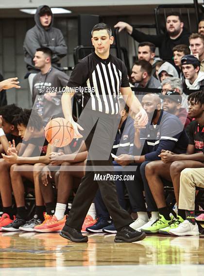 Thumbnail 1 in Archbishop Stepinac vs. Don Bosco Prep (Spalding Hoophall Classic) photogallery.