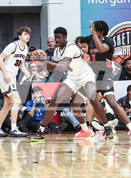 Thumbnail 3 in Archbishop Stepinac vs. Don Bosco Prep (Spalding Hoophall Classic) photogallery.