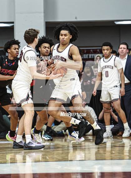 Thumbnail 1 in Archbishop Stepinac vs. Don Bosco Prep (Spalding Hoophall Classic) photogallery.