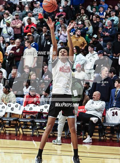 Thumbnail 2 in Archbishop Stepinac vs. Don Bosco Prep (Spalding Hoophall Classic) photogallery.