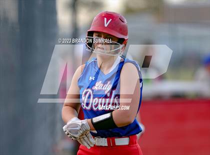 Thumbnail 3 in Billingsley @ Verbena photogallery.